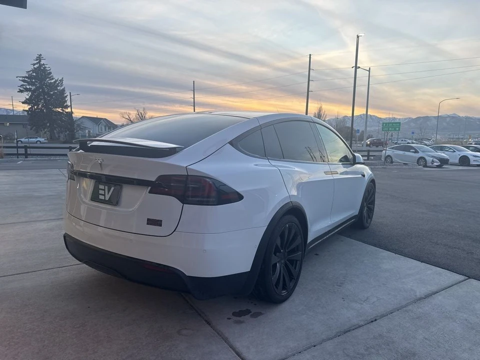 2022 Tesla Model X Plaid - Image 7 of 21