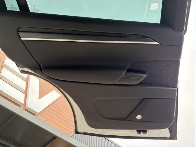 2022 Tesla Model X Plaid - Image 13 of 21