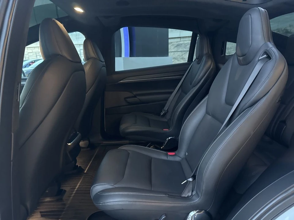 2022 Tesla Model X Plaid - Image 15 of 21