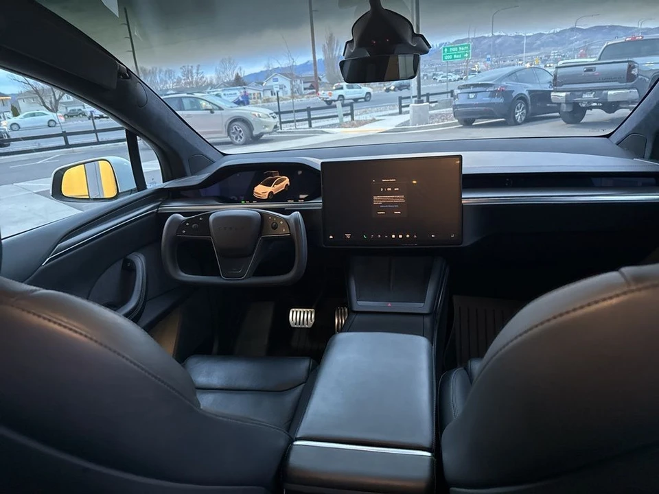 2022 Tesla Model X Plaid - Image 21 of 21