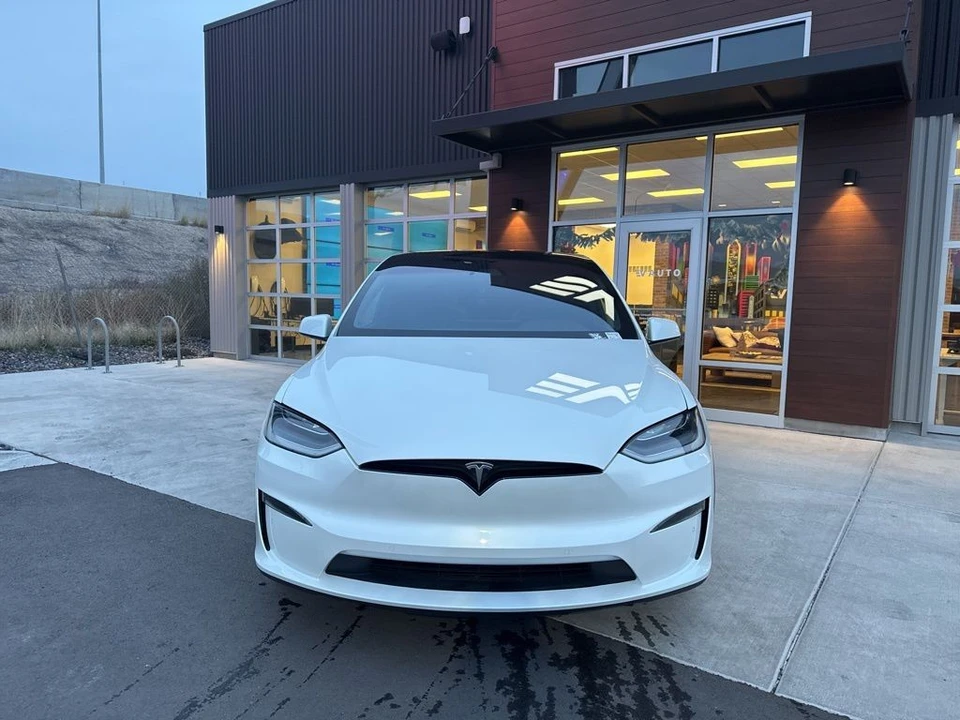 2022 Tesla Model X Plaid - Image 2 of 21