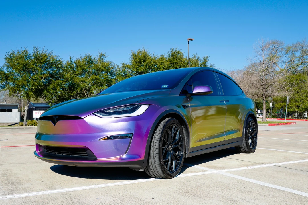 2022 Tesla Model X Plaid - Image 9 of 31