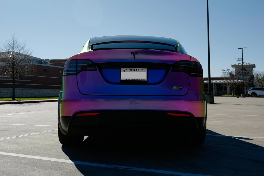 2022 Tesla Model X Plaid - Image 12 of 31