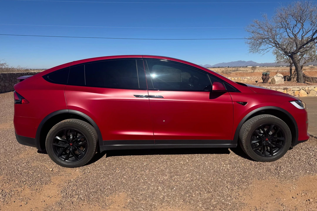 2022 Tesla Model X Plaid - Image 3 of 31