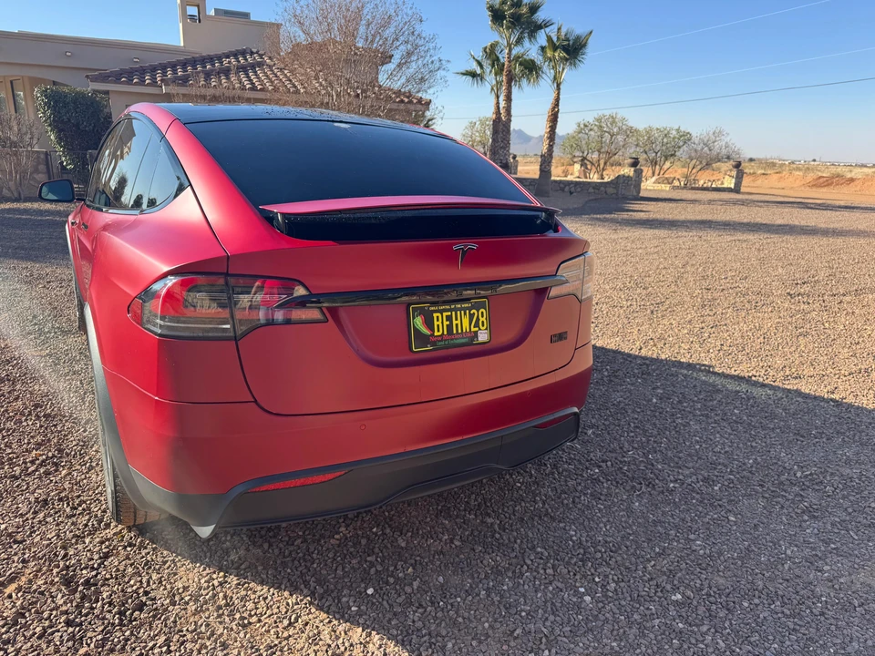 2022 Tesla Model X Plaid - Image 8 of 31