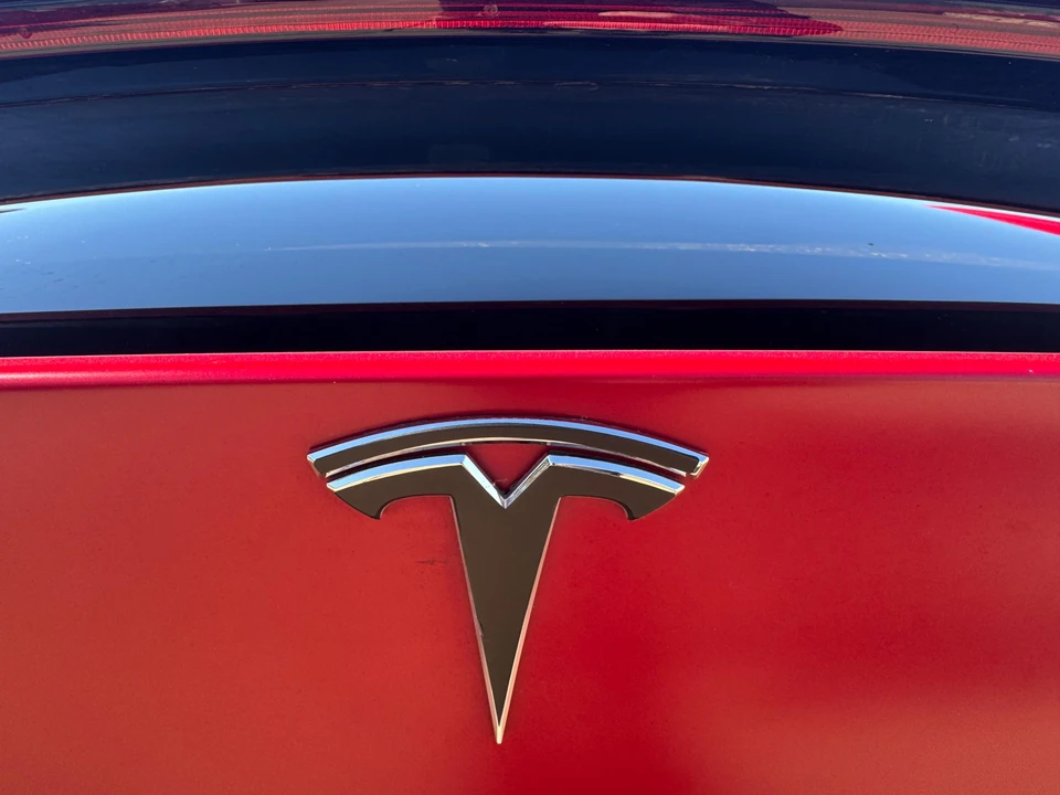 2022 Tesla Model X Plaid - Image 28 of 31