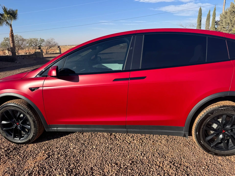 2022 Tesla Model X Plaid - Image 24 of 31