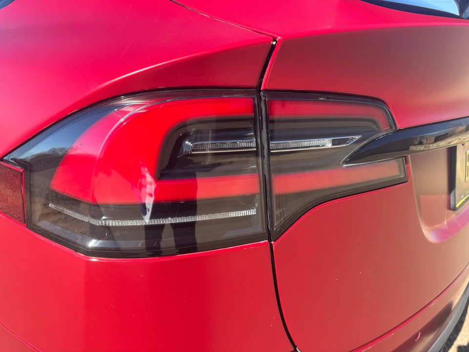 2022 Tesla Model X Plaid - Image 27 of 31