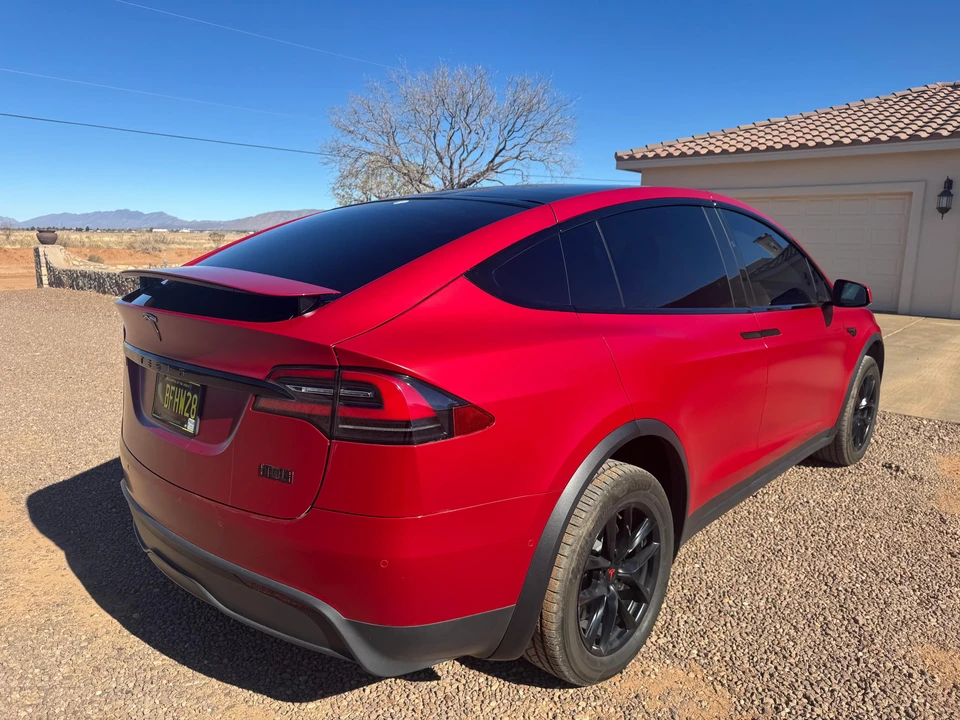 2022 Tesla Model X Plaid - Image 10 of 31