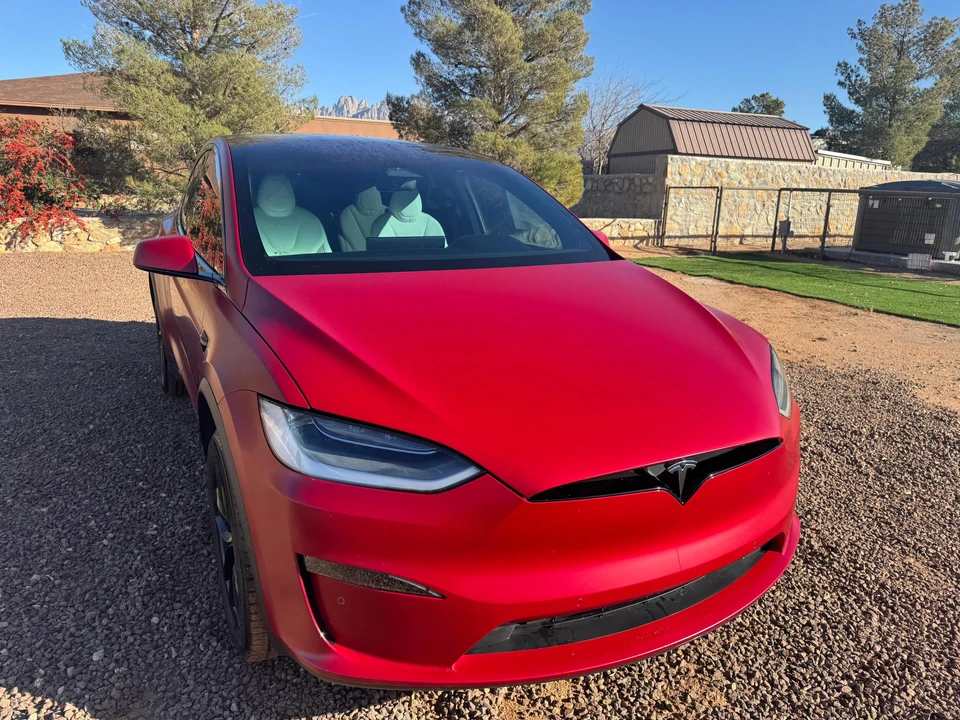2022 Tesla Model X Plaid - Image 13 of 31