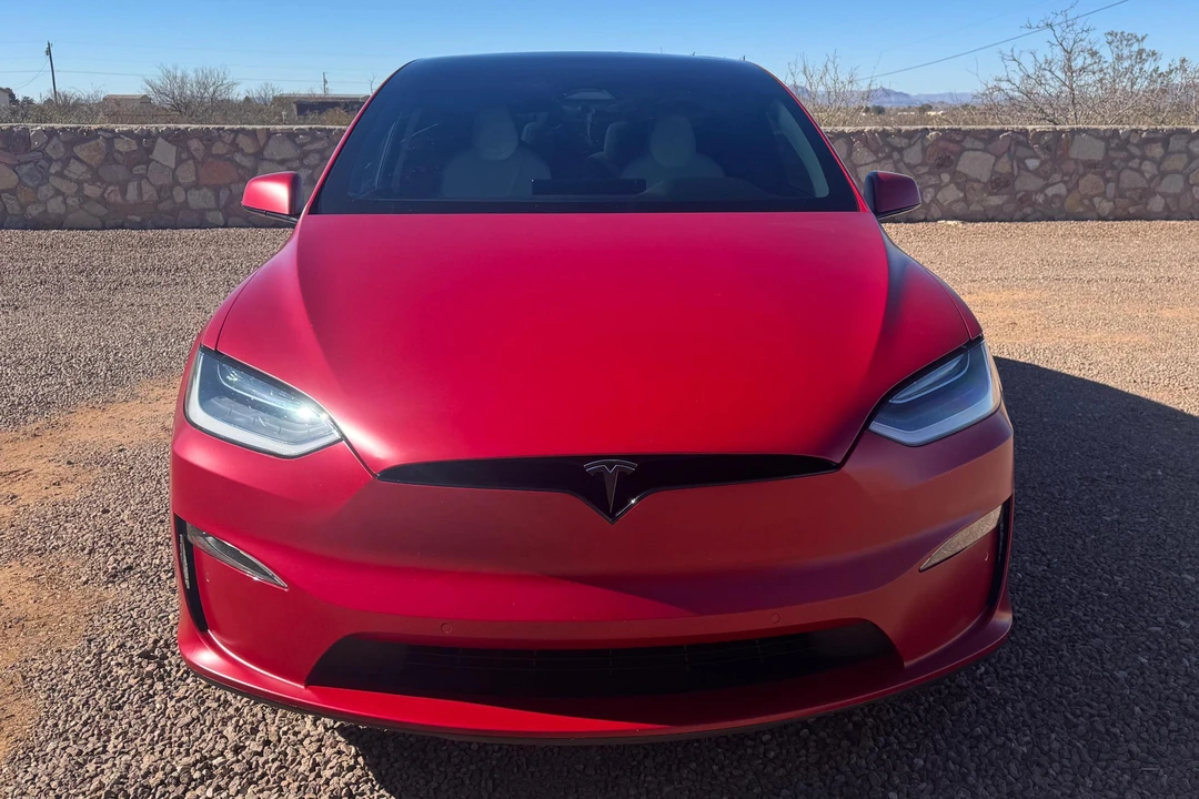 2022 Tesla Model X Plaid - Image 2 of 31