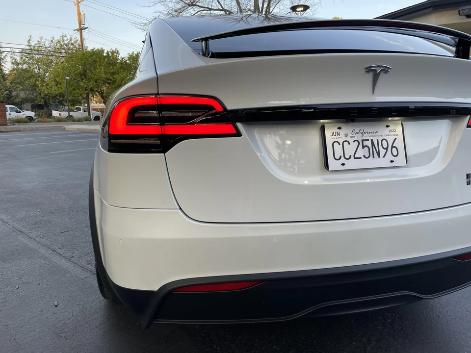 2022 Tesla Model X Plaid - Image 28 of 31