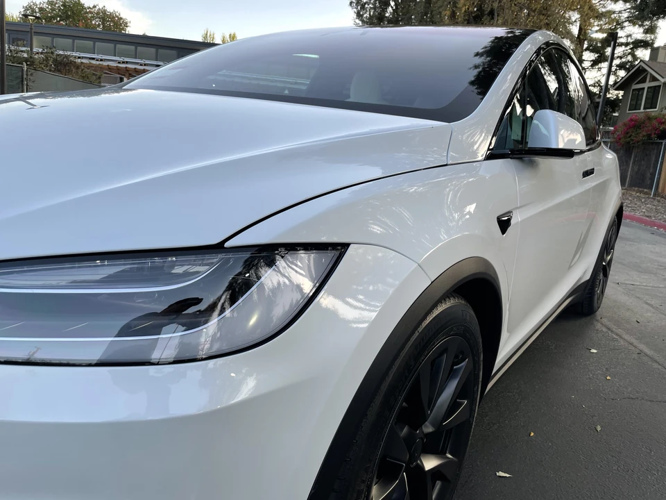2022 Tesla Model X Plaid - Image 21 of 31
