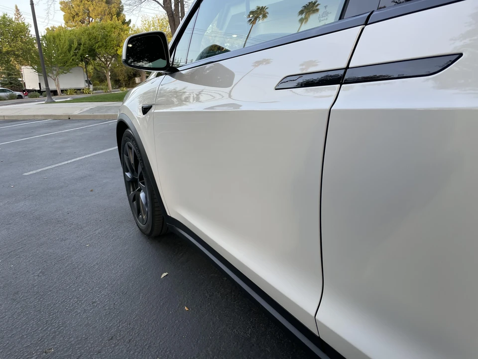 2022 Tesla Model X Plaid - Image 24 of 31