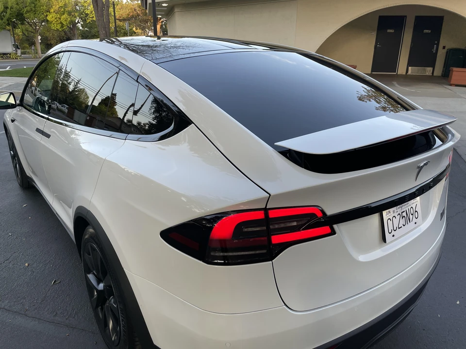 2022 Tesla Model X Plaid - Image 26 of 31