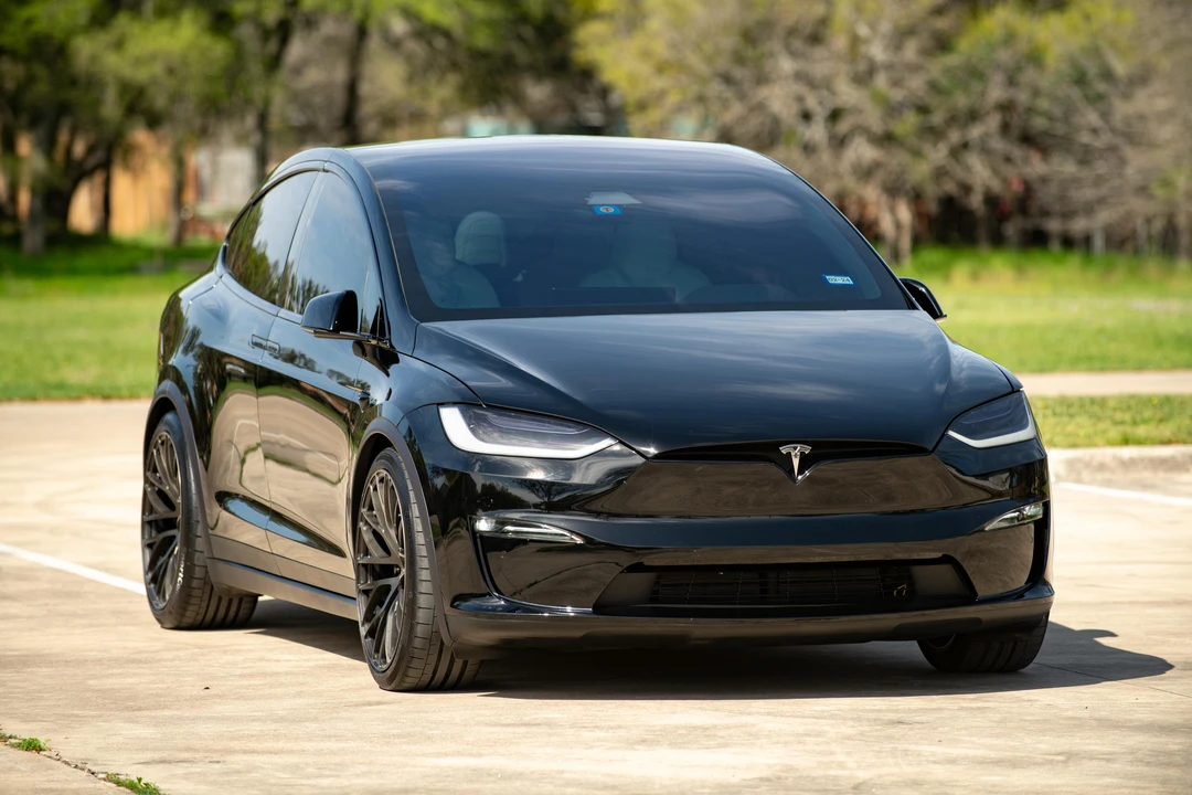 2022 Tesla Model X Plaid - Image 19 of 31