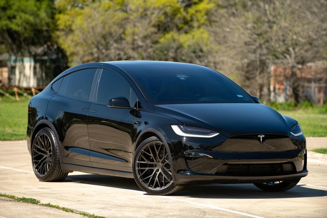 2022 Tesla Model X Plaid - Image 16 of 31