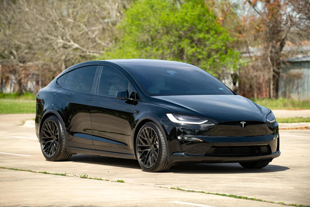 2022 Tesla Model X Plaid - Image 15 of 31