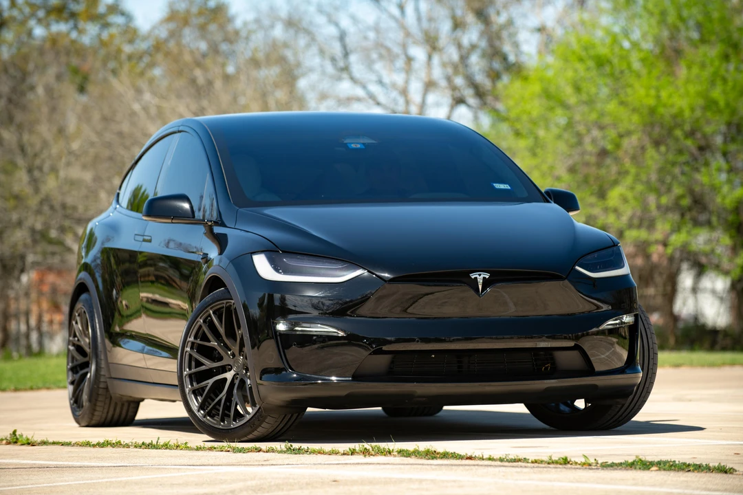 2022 Tesla Model X Plaid - Image 17 of 31