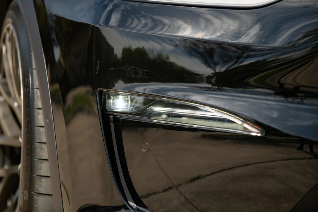 2022 Tesla Model X Plaid - Image 22 of 31