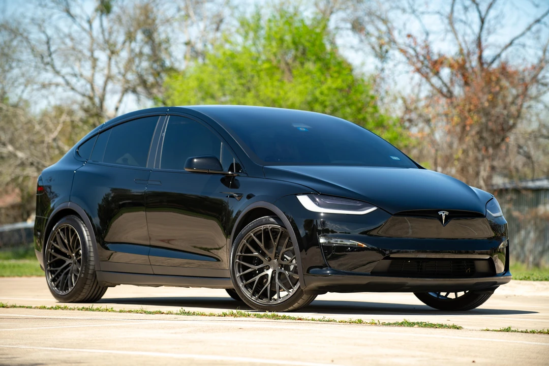 2022 Tesla Model X Plaid - Image 14 of 31