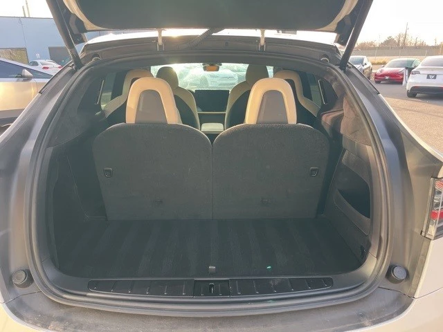 2022 Tesla Model X Plaid - Image 17 of 21