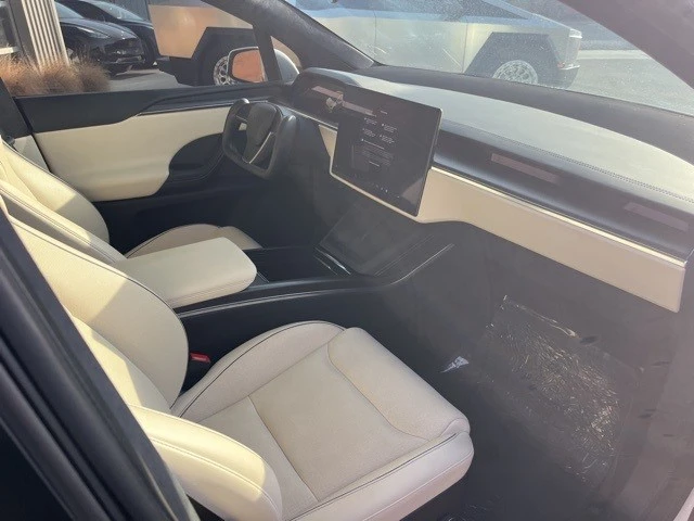 2022 Tesla Model X Plaid - Image 20 of 21