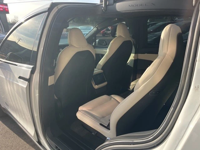 2022 Tesla Model X Plaid - Image 13 of 21