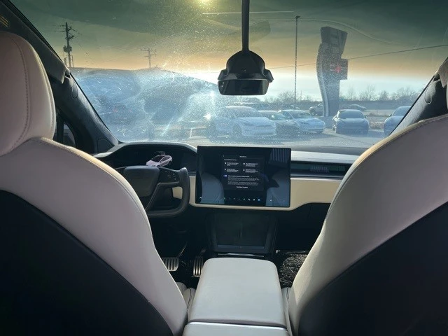 2022 Tesla Model X Plaid - Image 16 of 21