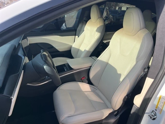 2022 Tesla Model X Plaid - Image 10 of 21