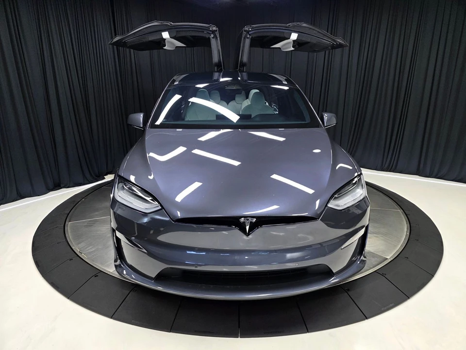 2022 Tesla Model X Plaid - Image 17 of 21