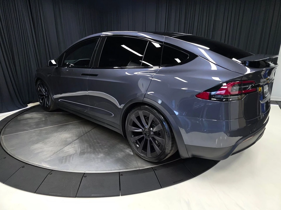 2022 Tesla Model X Plaid - Image 12 of 21