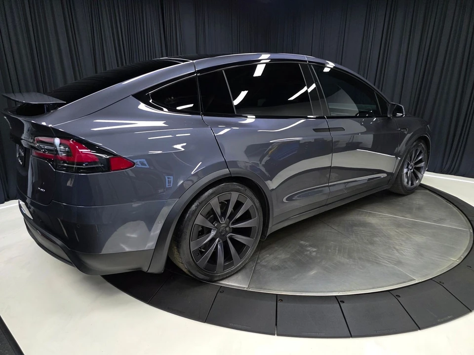 2022 Tesla Model X Plaid - Image 14 of 21