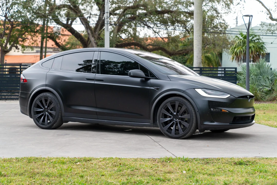 2022 Tesla Model X Plaid - Image 21 of 31