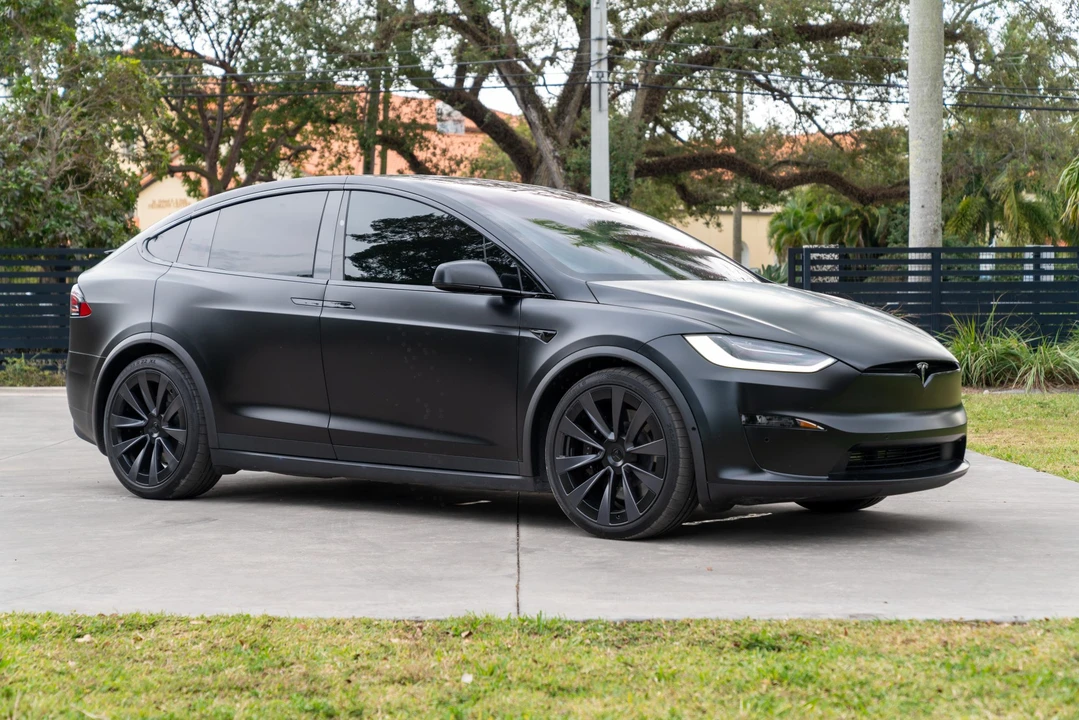 2022 Tesla Model X Plaid - Image 23 of 31