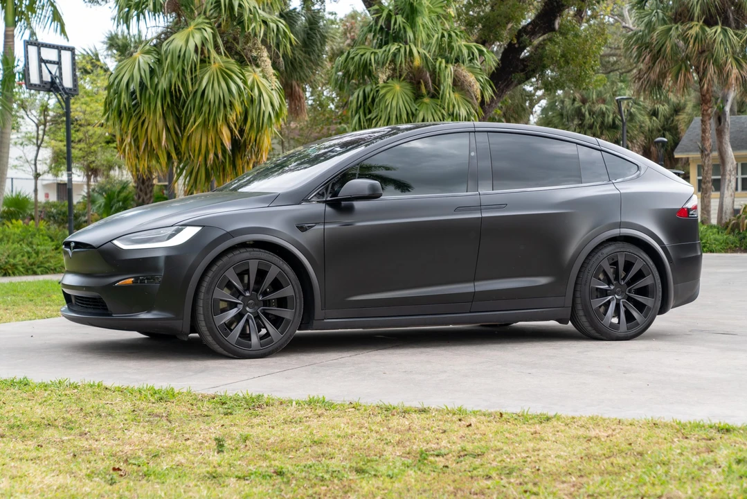 2022 Tesla Model X Plaid - Image 6 of 31