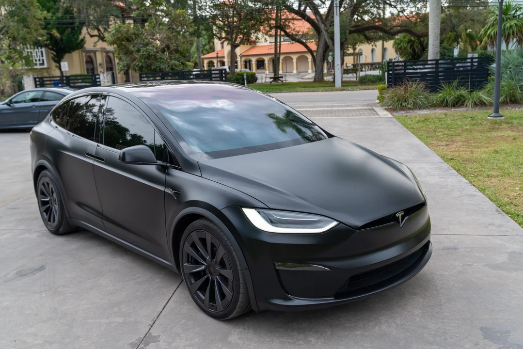 2022 Tesla Model X Plaid - Image 25 of 31