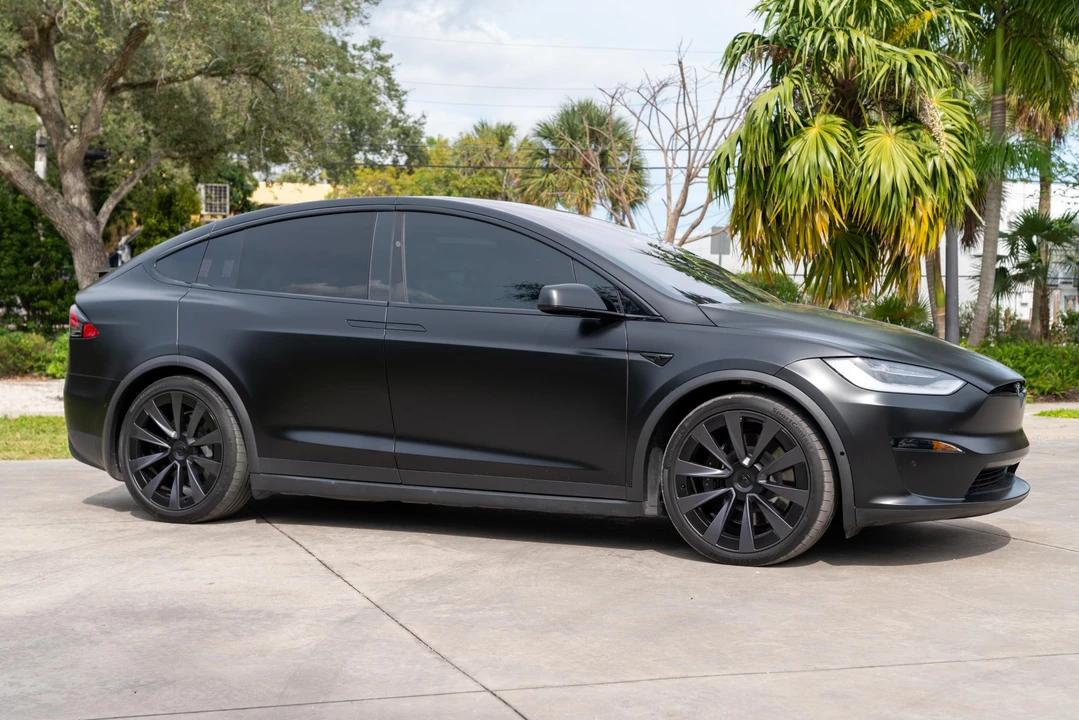2022 Tesla Model X Plaid - Image 22 of 31