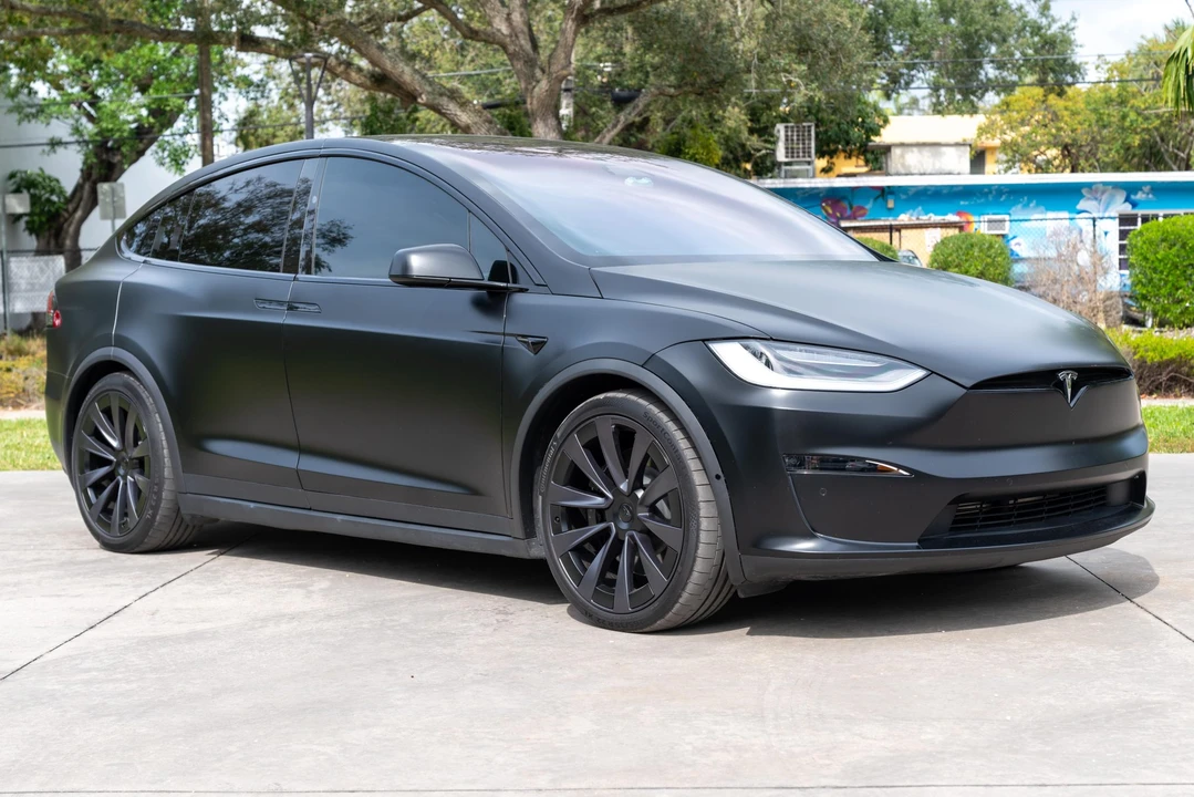 2022 Tesla Model X Plaid - Image 24 of 31