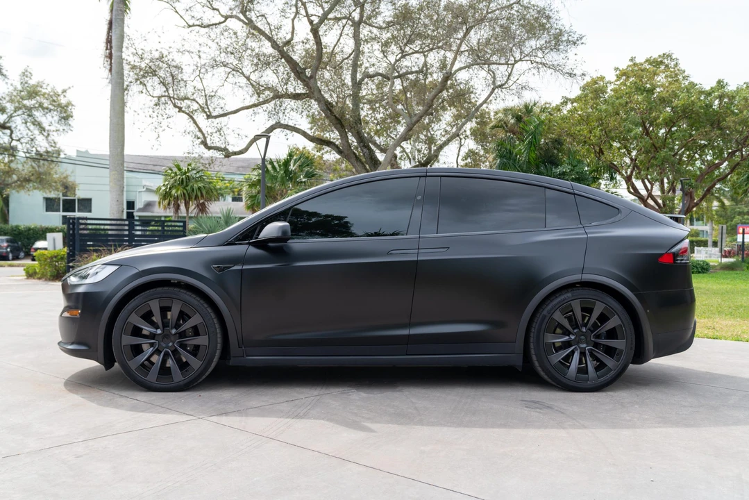 2022 Tesla Model X Plaid - Image 7 of 31