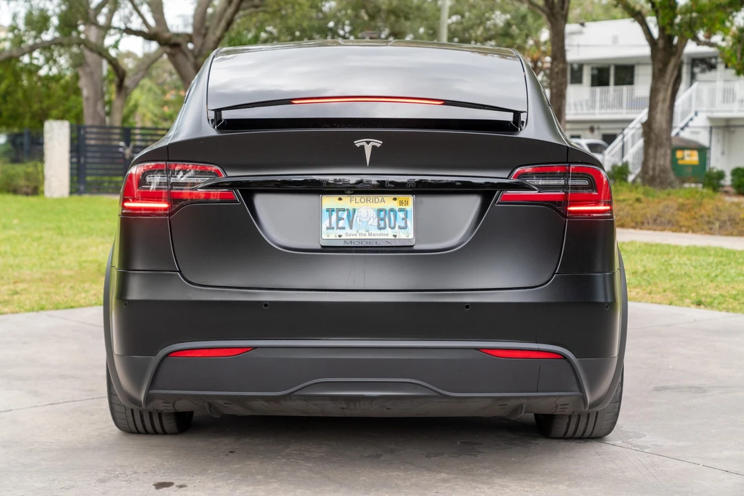 2022 Tesla Model X Plaid - Image 13 of 31