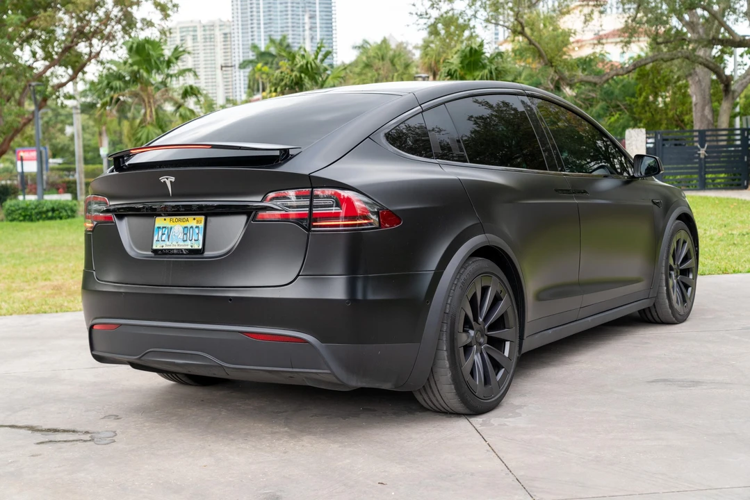 2022 Tesla Model X Plaid - Image 15 of 31