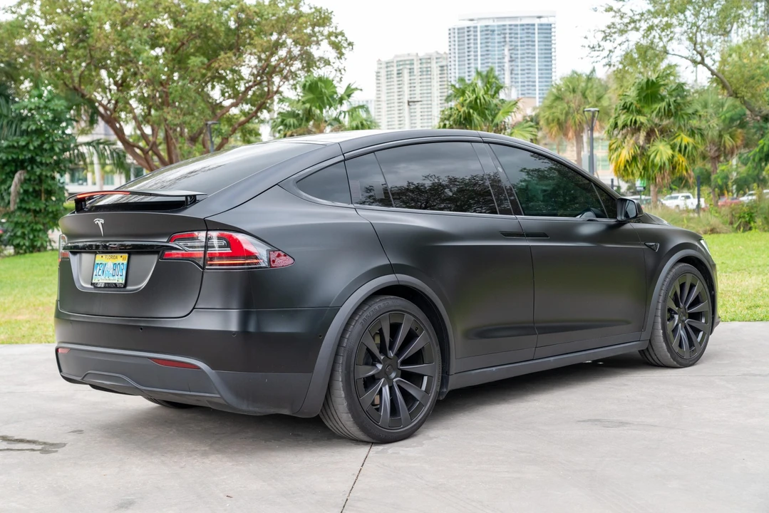 2022 Tesla Model X Plaid - Image 16 of 31