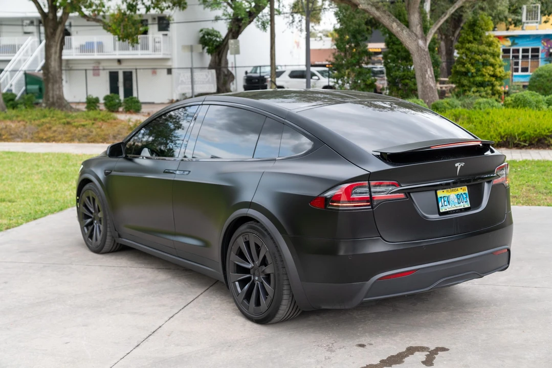 2022 Tesla Model X Plaid - Image 11 of 31