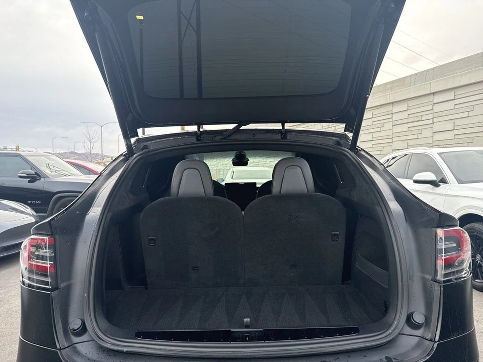 2022 Tesla Model X Plaid - Image 17 of 21