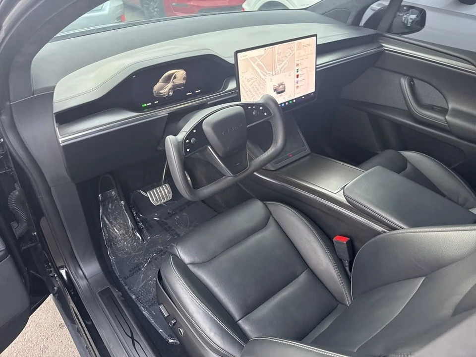 2022 Tesla Model X Plaid - Image 11 of 21