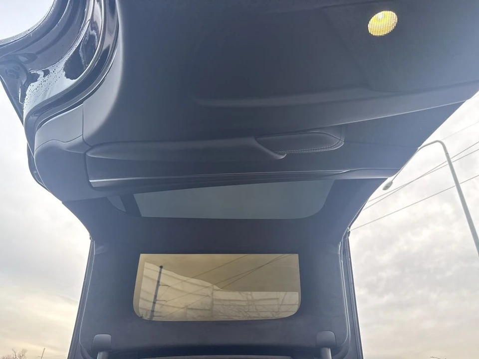 2022 Tesla Model X Plaid - Image 18 of 21