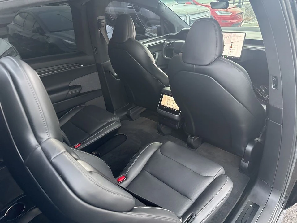 2022 Tesla Model X Plaid - Image 19 of 21