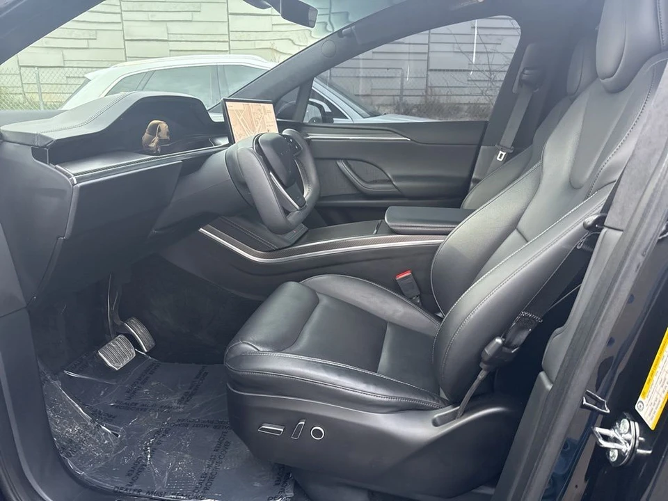 2022 Tesla Model X Plaid - Image 12 of 21