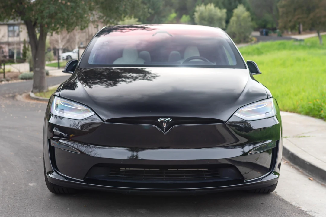 2022 Tesla Model X Plaid - Image 2 of 31